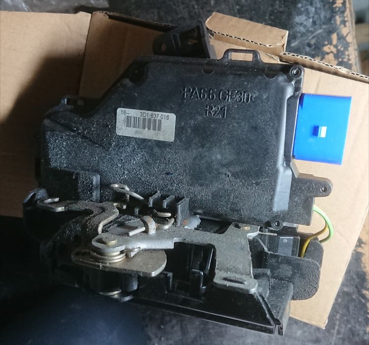 Предна дясна брава от Голф 5