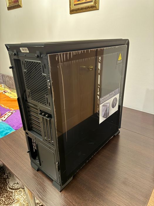 Phanteks Enthoo 719 Extreme Workstation and Dual-system