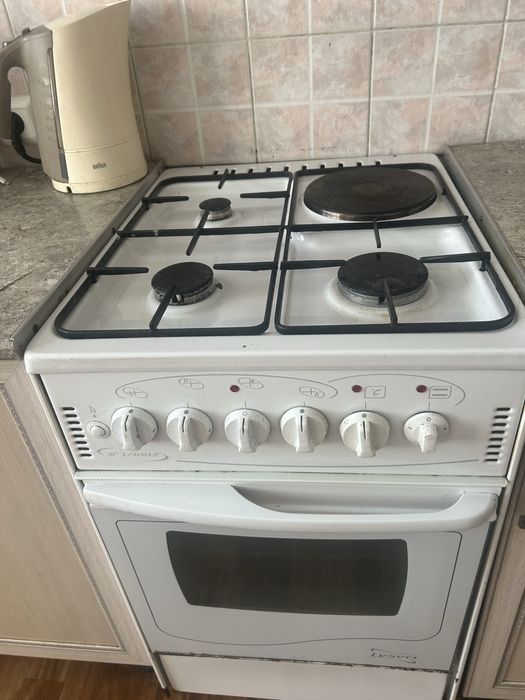 Плита газовая духовка электрическая б/у в хорошем состоянии