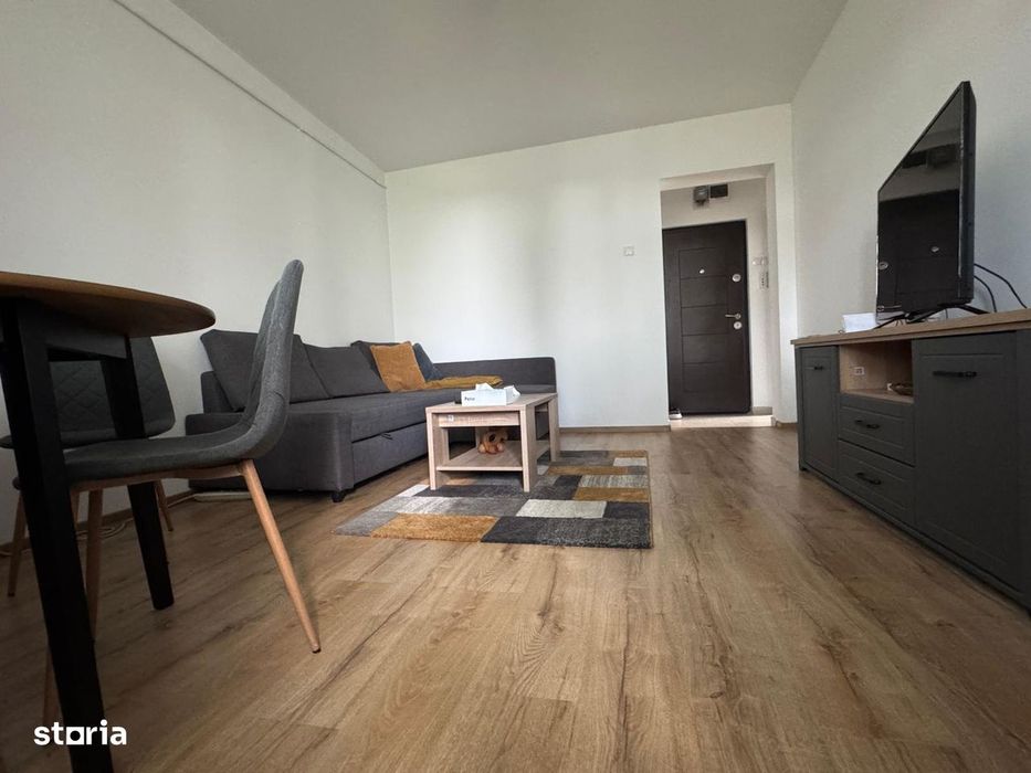 Apartament 2 camere, izolat, centrala proprie, Centru Suceava