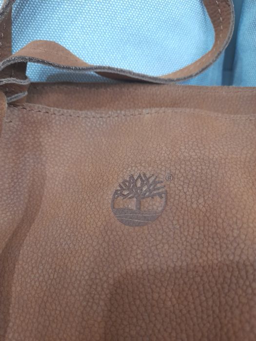 Дамса чанта от естествена кожа на марката TIMBERLAND