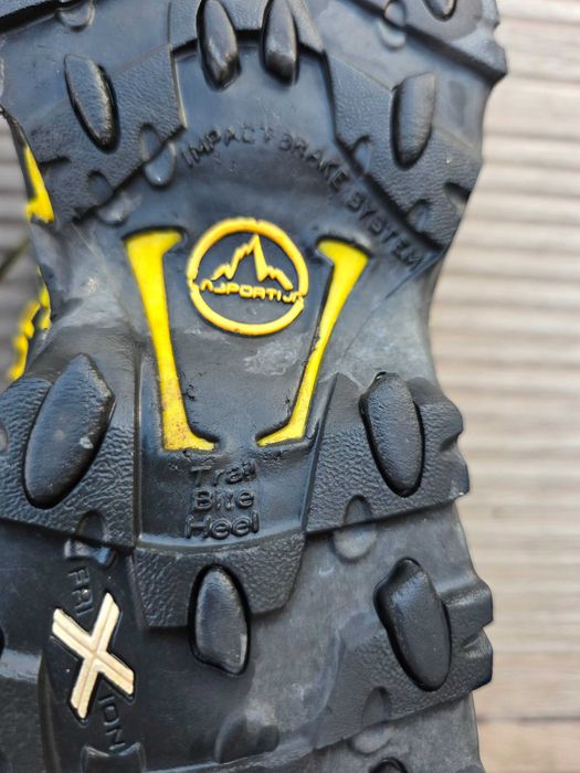 La Sportiva Туристически обувки, планинско бягане