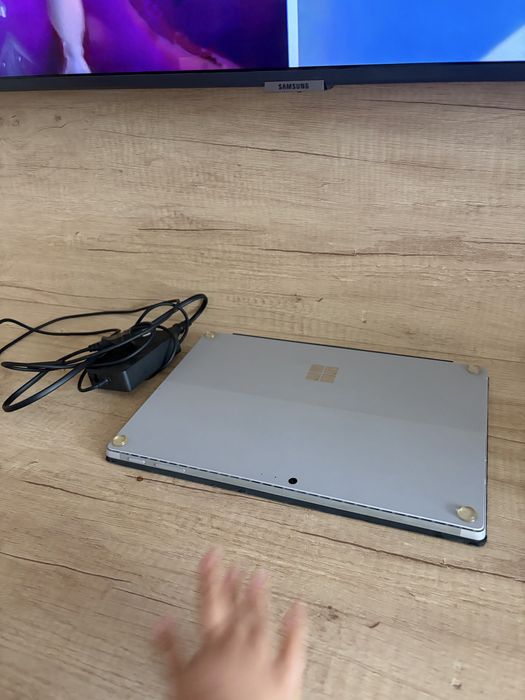 Laptop tableta 2 in 1 touch , Surface Pro 5 1796 128 gb categ jucarii jocuri