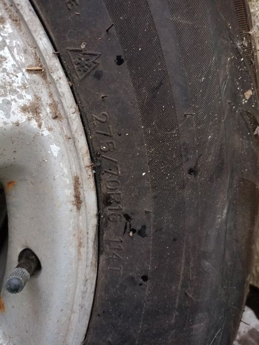 Диск и шинами 275 70 R16