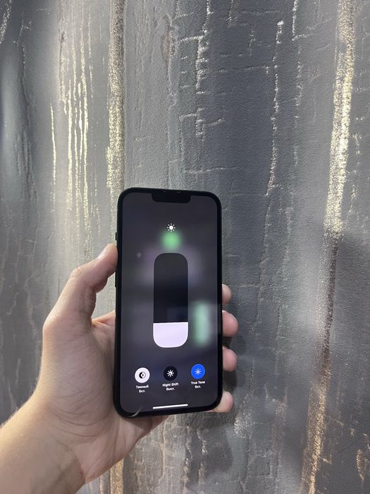 Айфон iPhone 13 в идеальном состоянии !