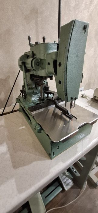 Продам петельную машинку