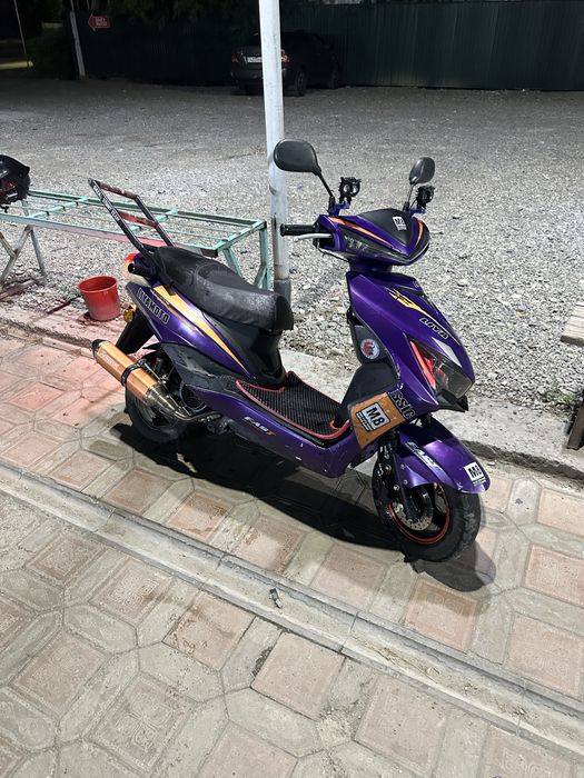 Продам мопед м8 про