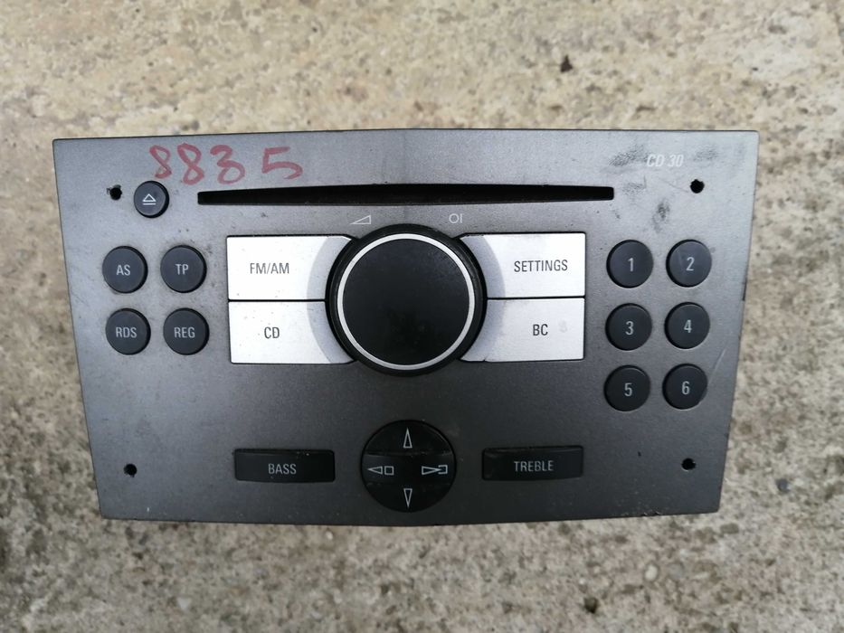 consola + CD Opel Astra H 100 lei