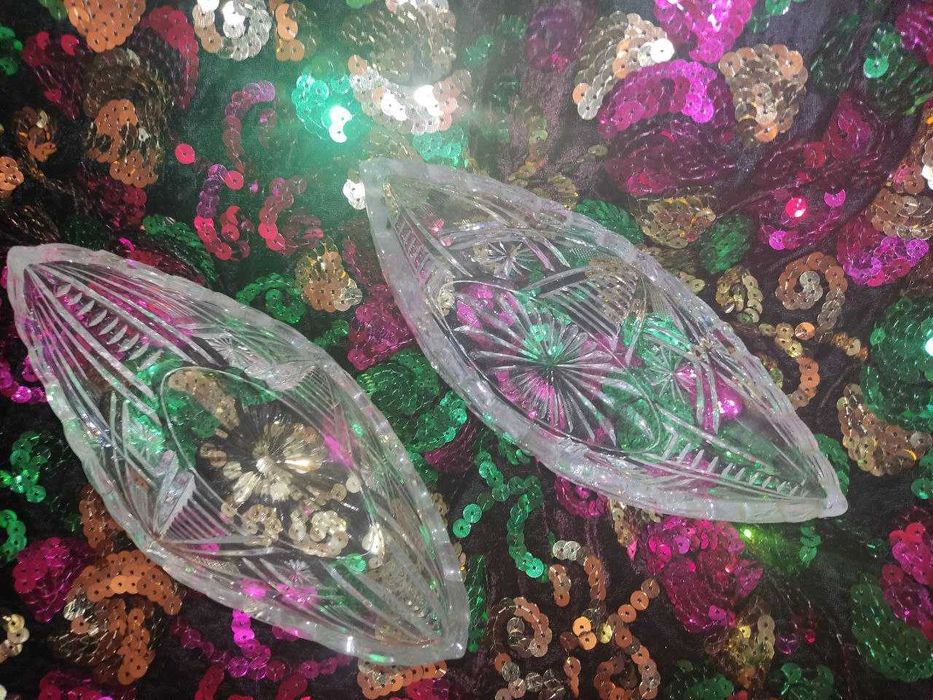 Хрустальные вазы для конфет и салатов