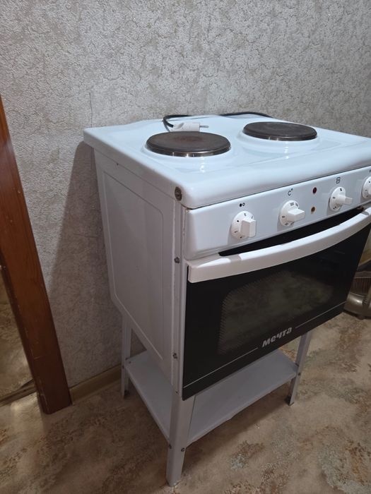 Продам Эл Плиту Мечта. 25000 Торг