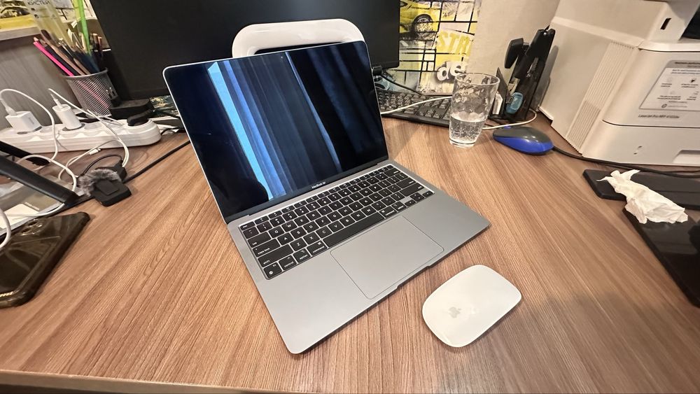Продам Mac book Air