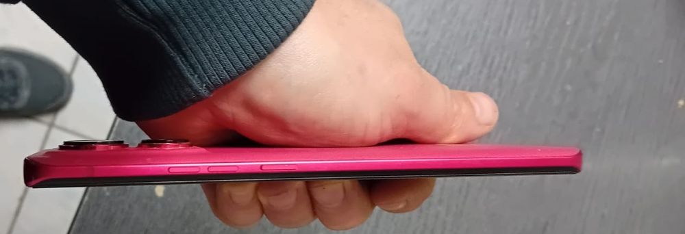 Telefon Motorola Edge 40 ÎN GARANTiE