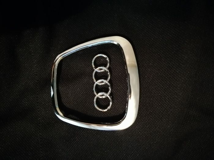 Емблема и рамка за волан на ауди audi аербег
