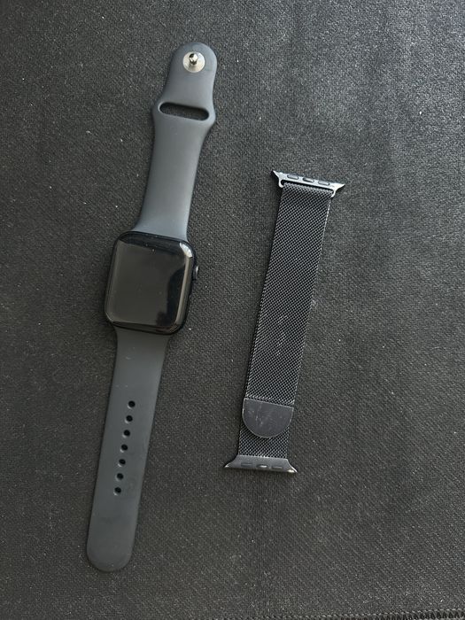 Apple Watch SE2 44mm Full Box