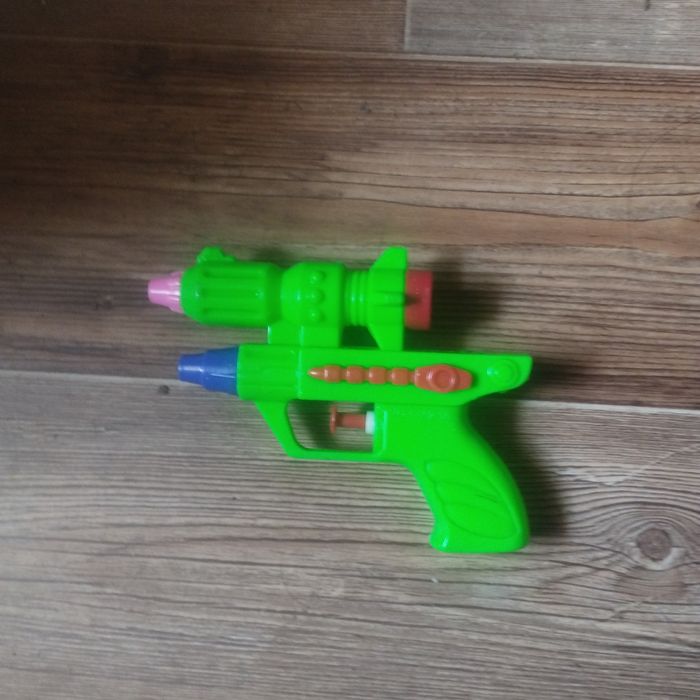 Децский пистолет