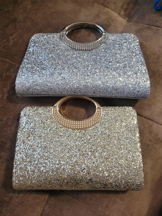 Дамски обувки тип пантофки.