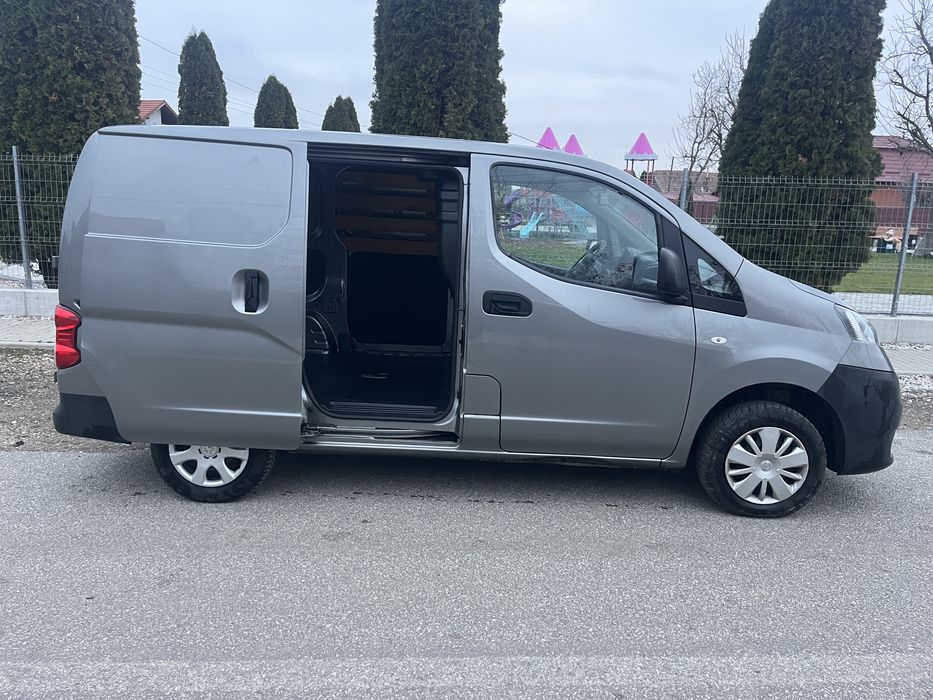 Vand Nissan nv 200