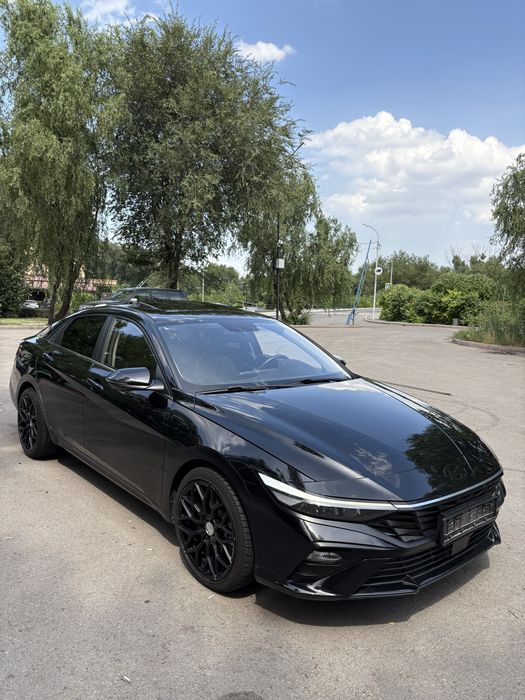 Hyundai Elantra 2024