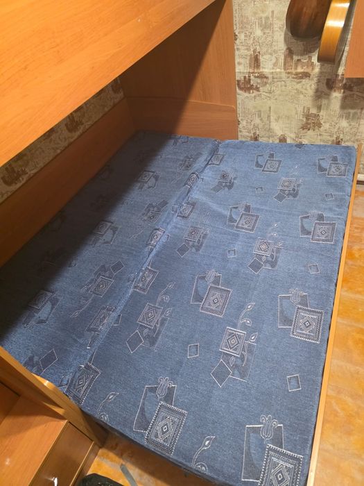 Продам 2-х ярусную кровать