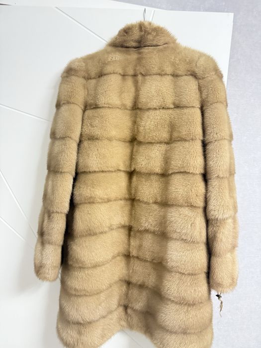 Продам норковую шубу