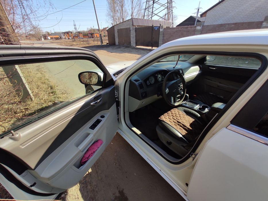 Продам Chrysler 300c