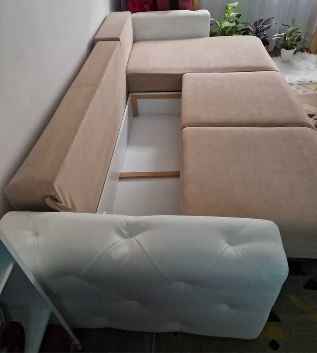 Vand urgent, coltar Bambus, cu 3 locuri.