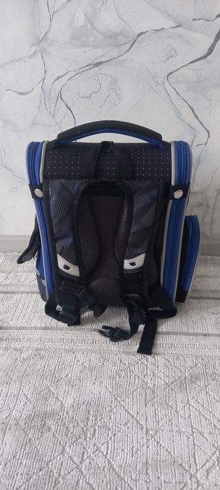 Продам школьный рюкзак