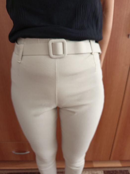 Дамски панталон бежово