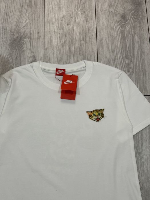 Tricou Nike SB white cu imprimeu pe fata si pe spate   – mărimea M