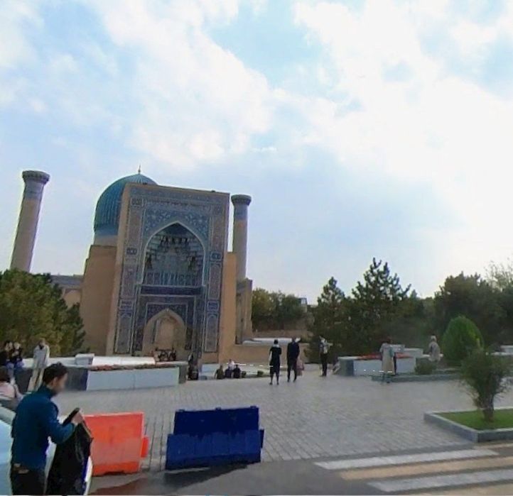 Срочна  булвар марказидан 1сотихли ховли сотилади