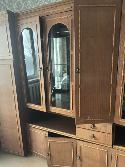 Шкаф продам Шифонер стенка