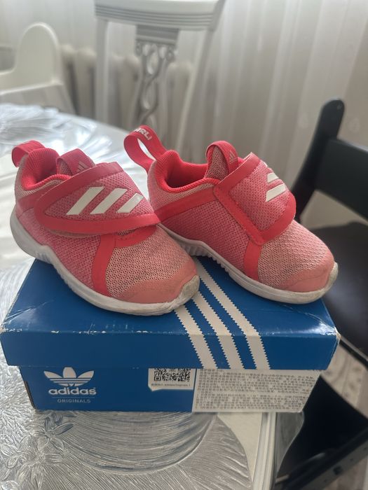 Детские кроссовки Adidas
