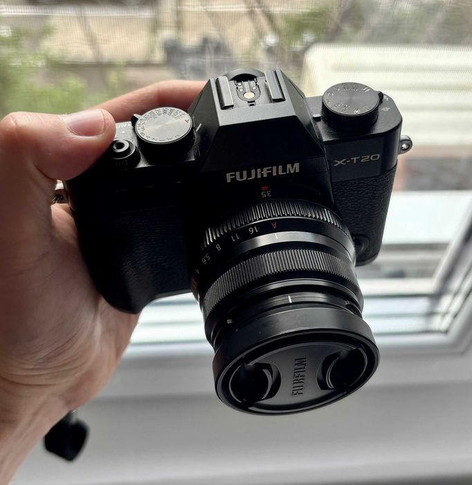 Kit Complet Fujifilm X-T20 (8400 cadre) + 2 Obiective + Accesorii Premium Peak Design + BONUS Trepied Giottos (Full Box)