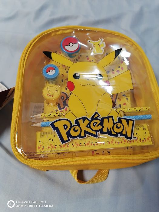 Vând rucsac pokemon