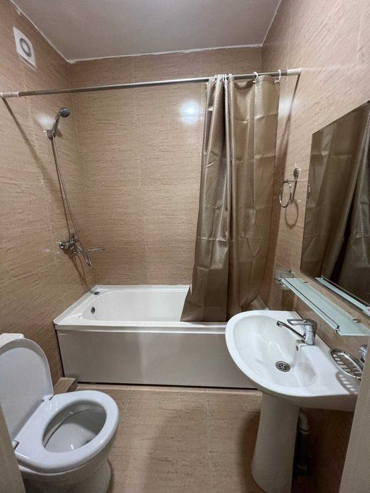 Olmazor cityda 2 xonali shaxsiy kvartira barcha narsasi bilan sotiladi