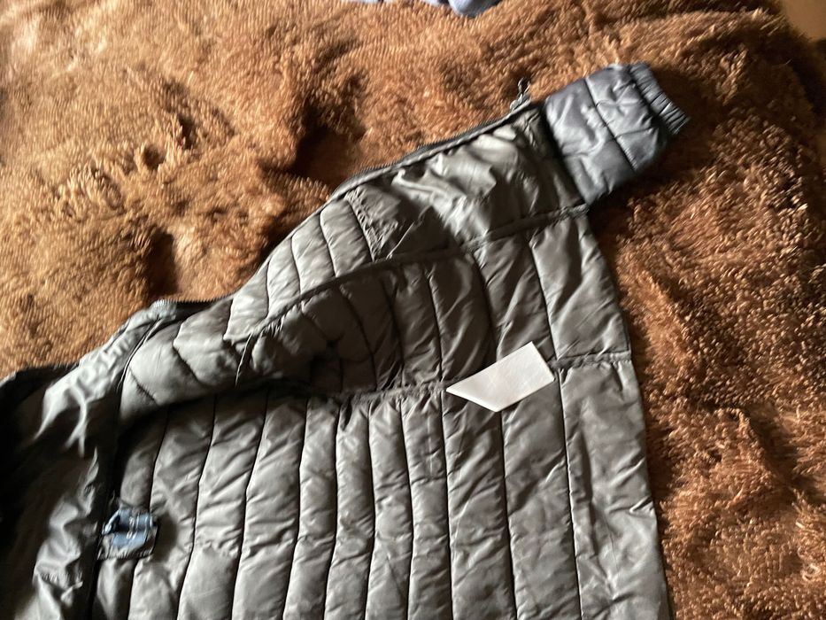 Черно дамско вталено зимно яке с качулка шушляково късо яке