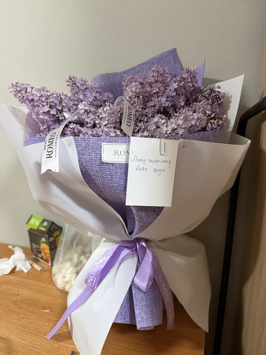 Апрельская сирень букет