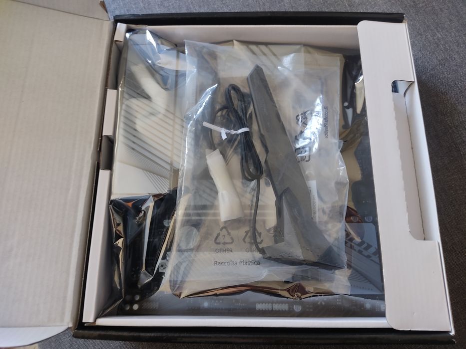 Gigabyte B760M Aorus Elite WiFi6E Gen5