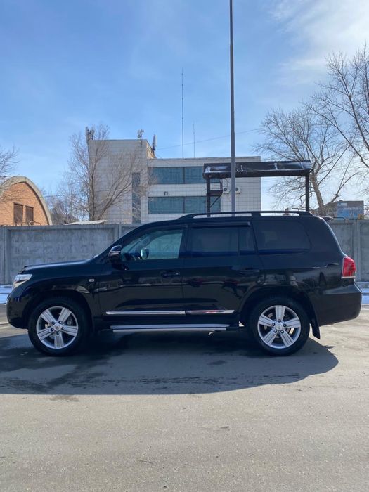 Продам диски с шинами (в подарок)!