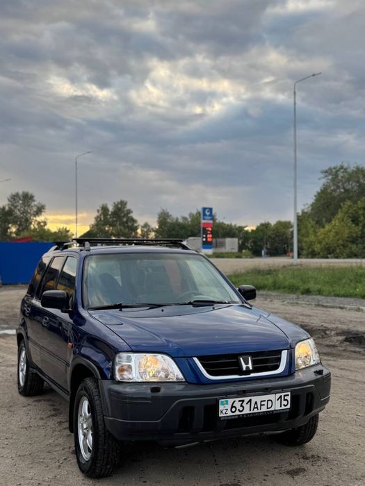 Продам машину Honda CR-V