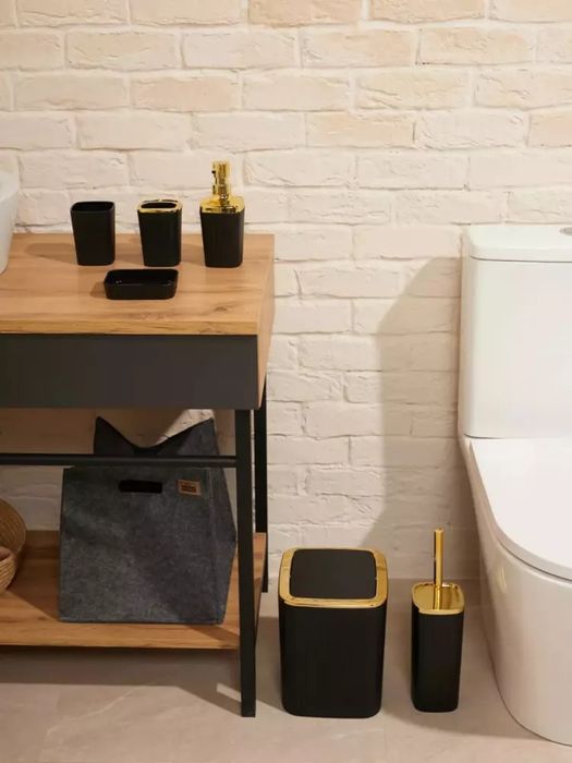 6 ta buyumdan iborat vannaxona to‘plami, hojatxona yorshigi, chelak, s