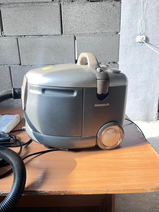 Пылесос два в одном моюций и обычный