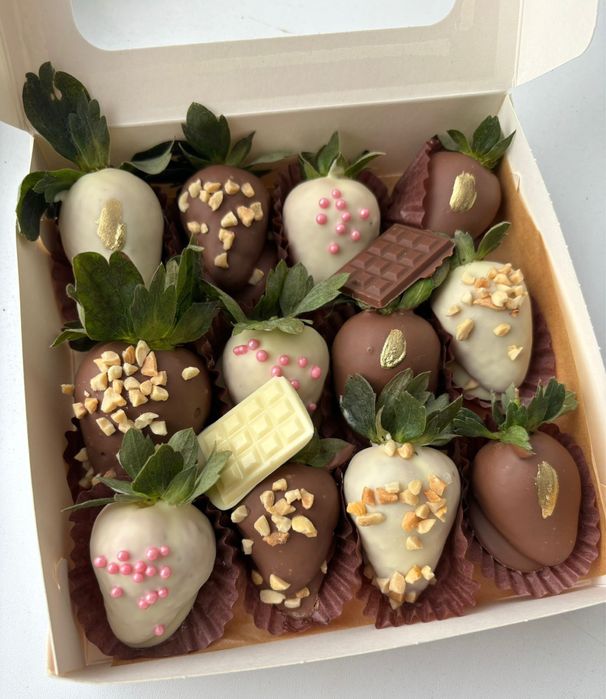 Клубника в шоколаде Астана