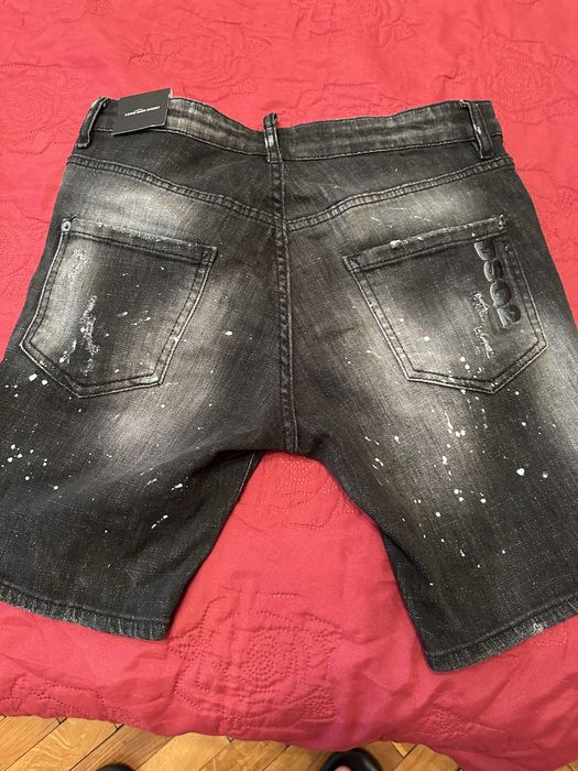 Къси летни мъжки дънки.