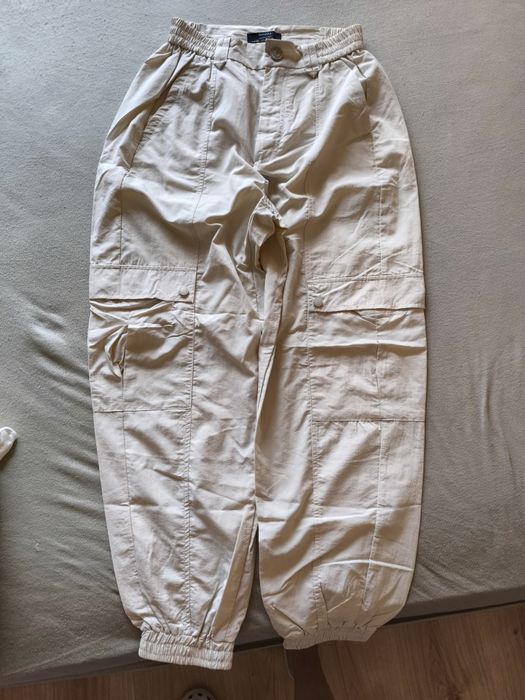 Панталони на Alessa и Bershka