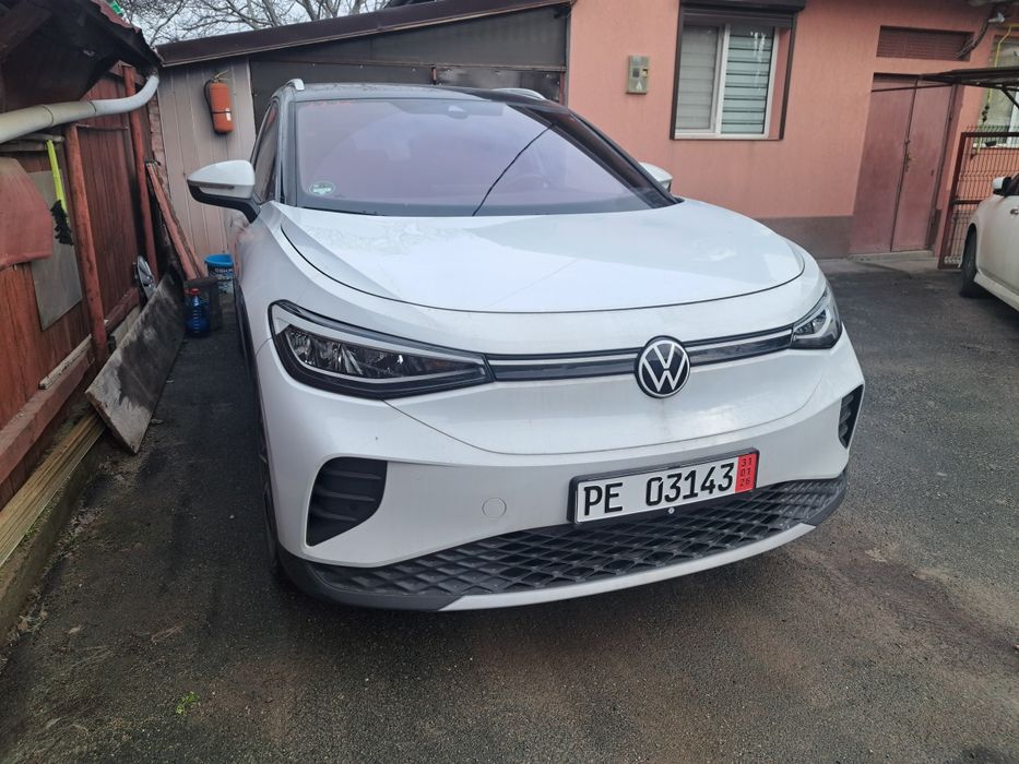 Vând VW ID 4 adus recent.