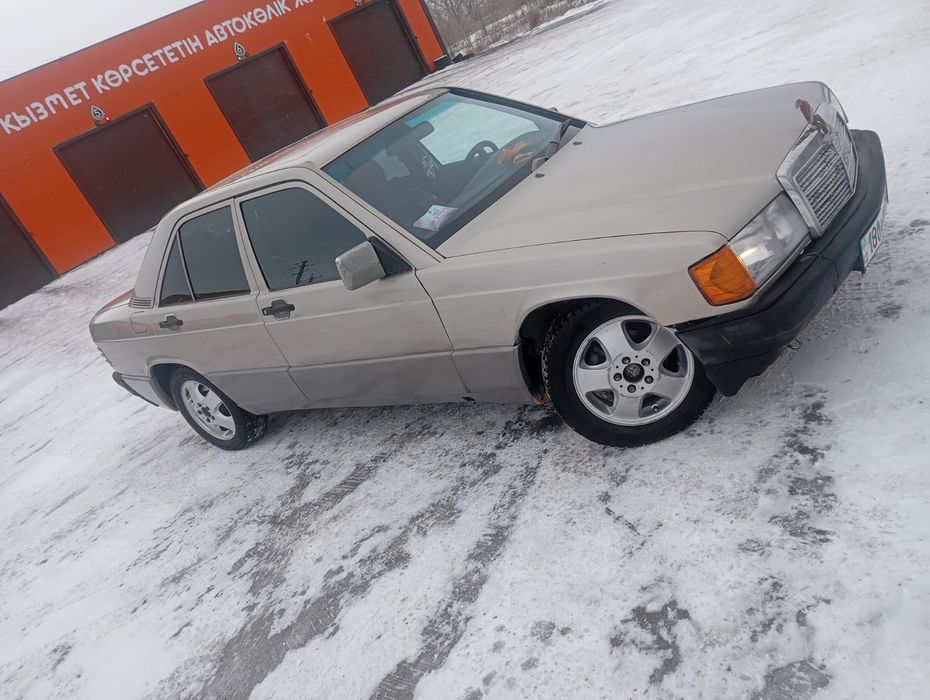 Мерседес 190 автомат 2л