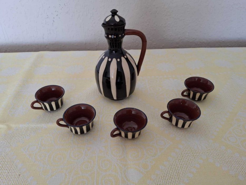 Керамичен сервиз за ракия или вино в балкански стил от соца