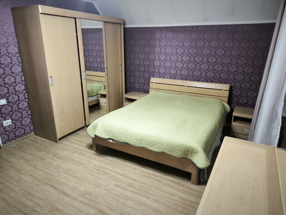 Продам спальный гарнитур