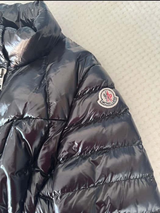 Уникално яке на Moncler